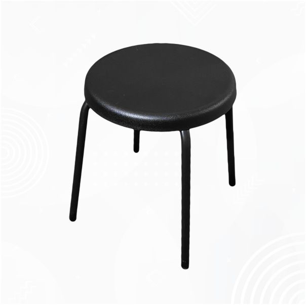 Banco bajo con asiento de polipropileno color negro