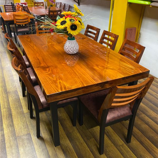 Juego de Comedor base de metal, tablero de madera y sillas base de metal con espaldar de madera - 8 Personas